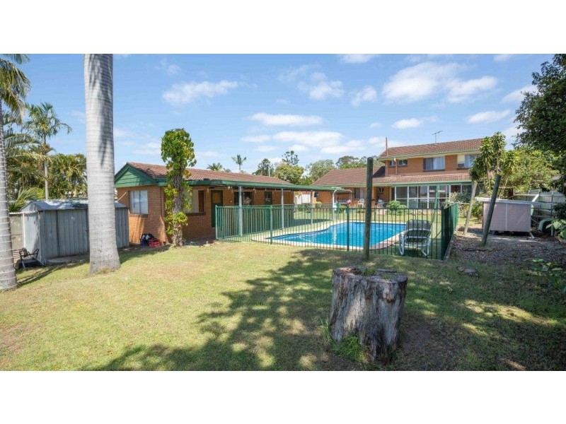 16 Bourke Street, Brassall QLD 4305