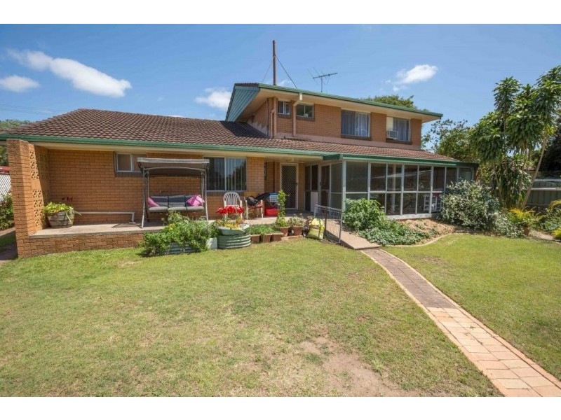 16 Bourke Street, Brassall QLD 4305