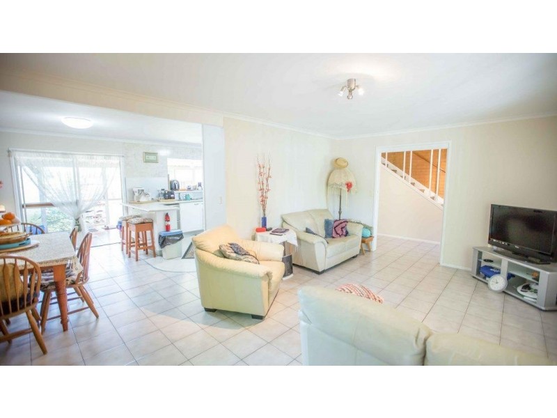 16 Bourke Street, Brassall QLD 4305