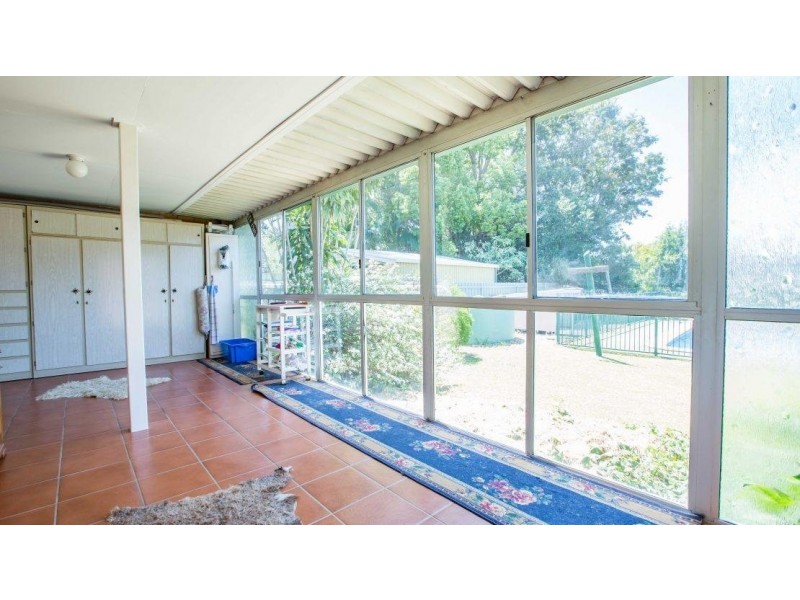 16 Bourke Street, Brassall QLD 4305