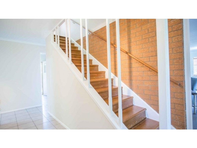 16 Bourke Street, Brassall QLD 4305