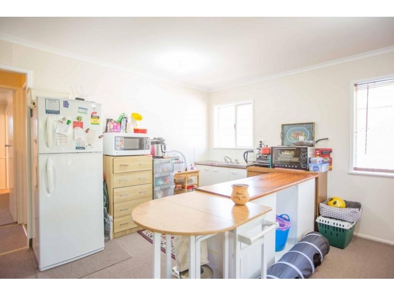 16 Bourke Street, Brassall QLD 4305