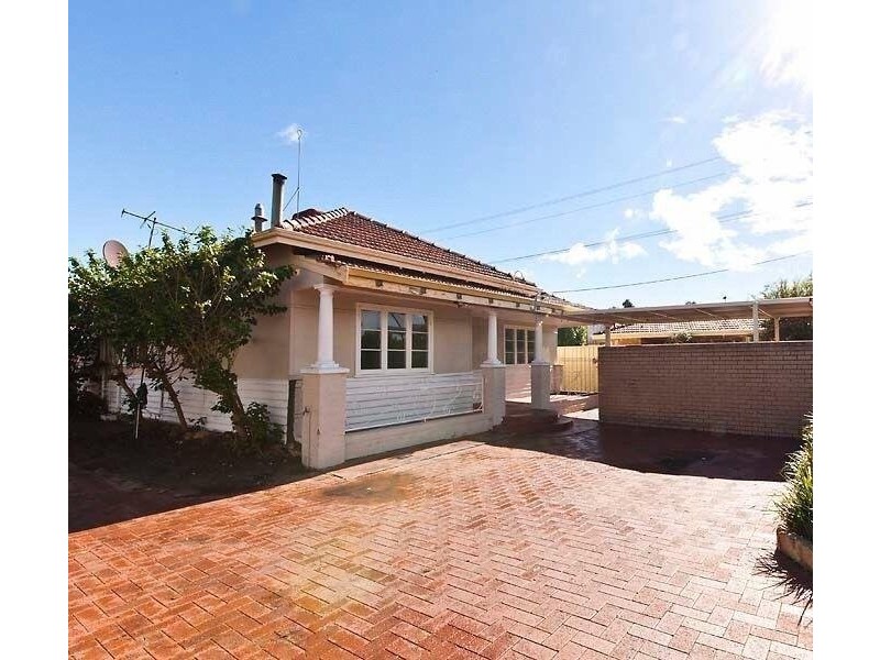 * Wroxton Street, Midland WA 6056