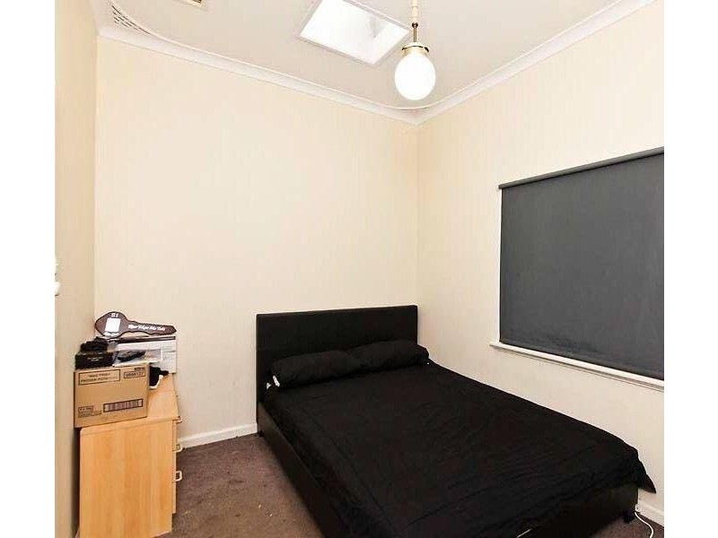 * Wroxton Street, Midland WA 6056