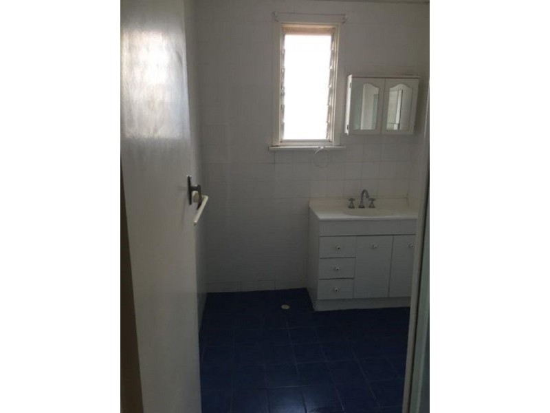 * Wroxton Street, Midland WA 6056