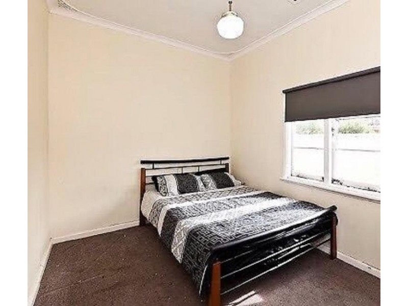 * Wroxton Street, Midland WA 6056