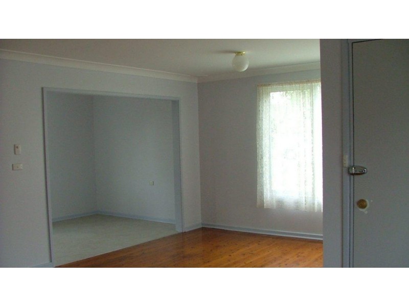 33 McDonald Avenue, Nowra NSW 2541