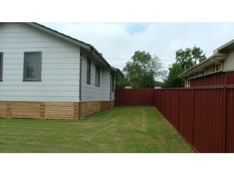 33 McDonald Avenue, Nowra NSW 2541
