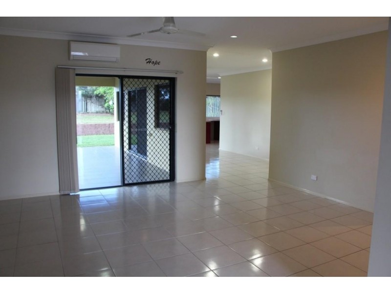 8 Peluchetti Place, Mareeba QLD 4880