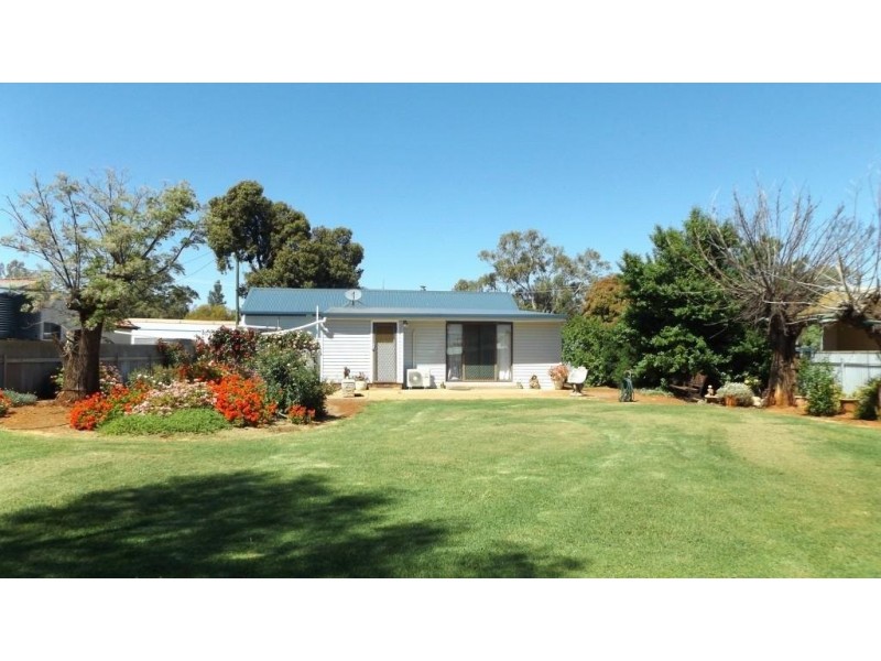 17 Dundoo Street, Tullibigeal NSW 2669