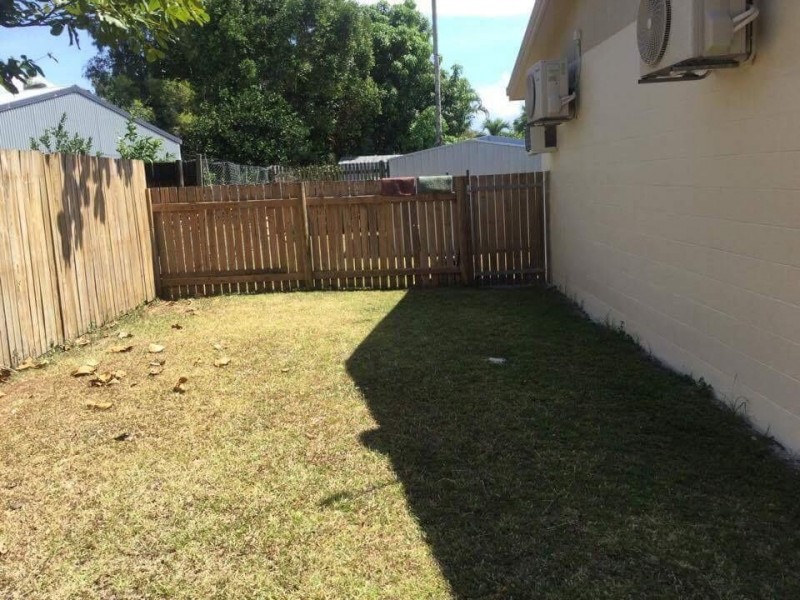 30 Leeuwin Crescent, Bentley Park QLD 4869