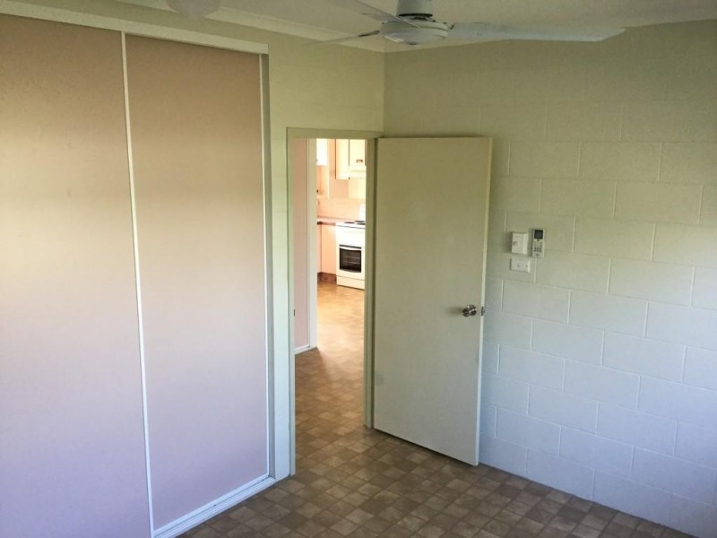 30 Leeuwin Crescent, Bentley Park QLD 4869