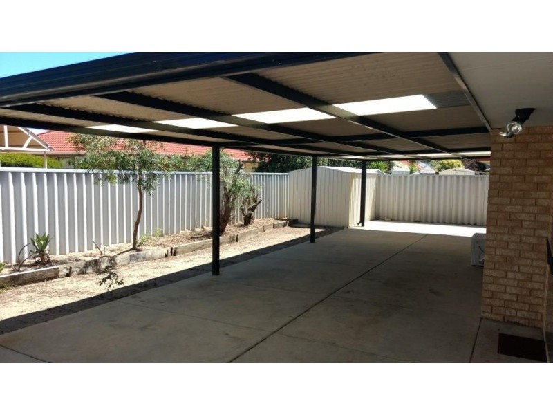 23 Menora Loop, Warnbro WA 6169