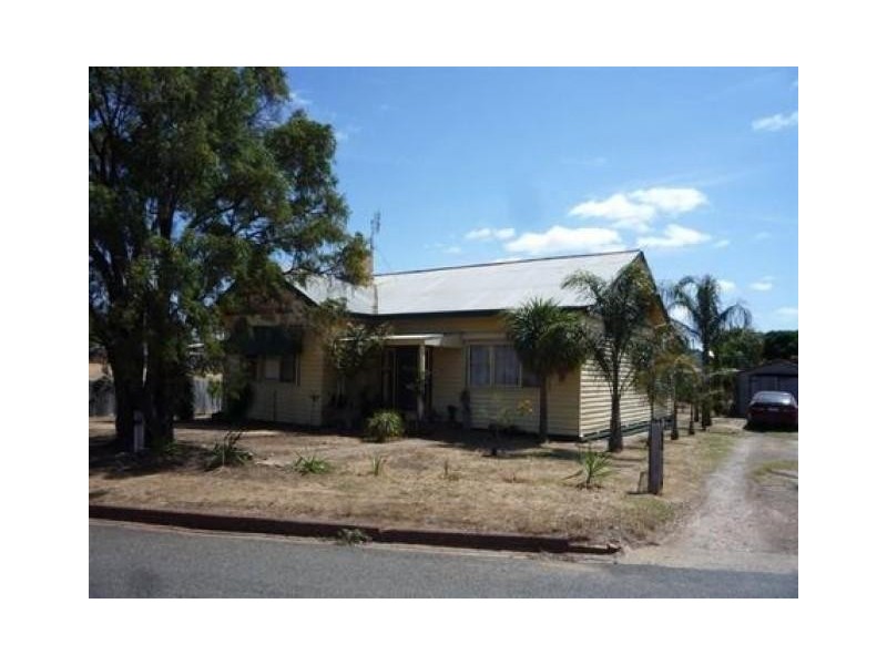 6 Canterbury Street, St Arnaud VIC 3478
