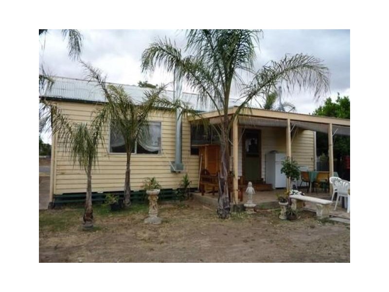 6 Canterbury Street, St Arnaud VIC 3478