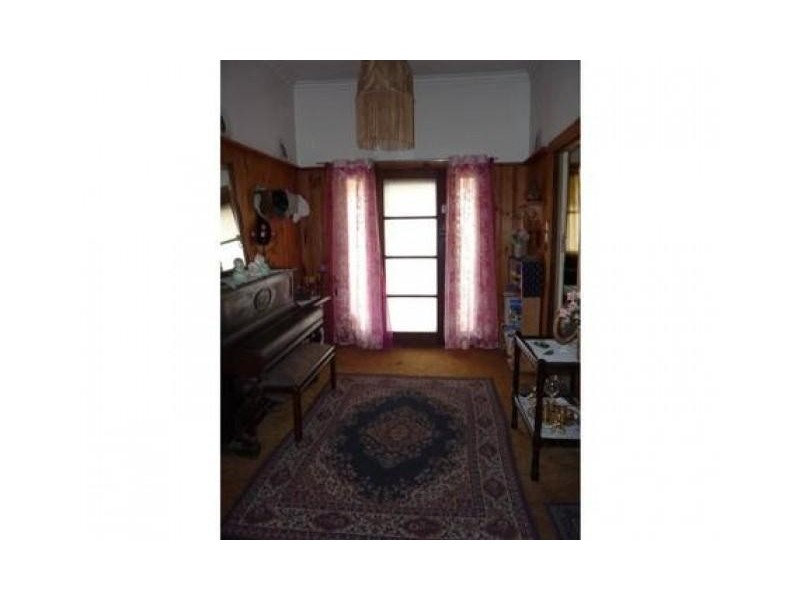 6 Canterbury Street, St Arnaud VIC 3478