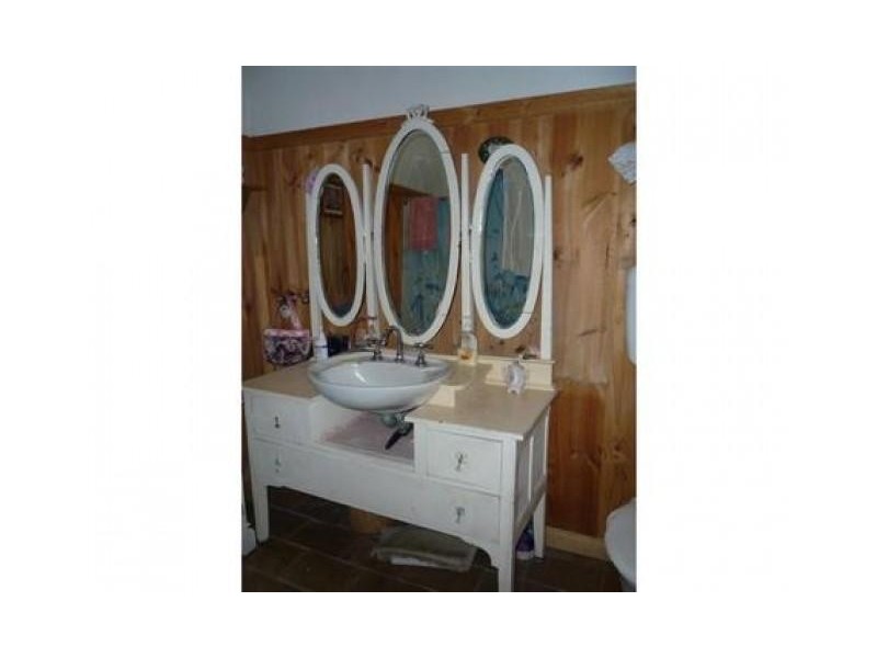 6 Canterbury Street, St Arnaud VIC 3478