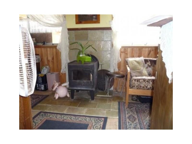 6 Canterbury Street, St Arnaud VIC 3478