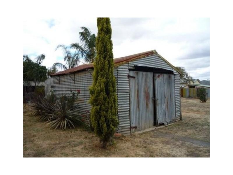 6 Canterbury Street, St Arnaud VIC 3478