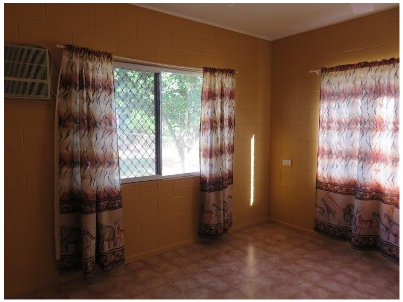 32 McArthur Street, Croydon QLD 4871