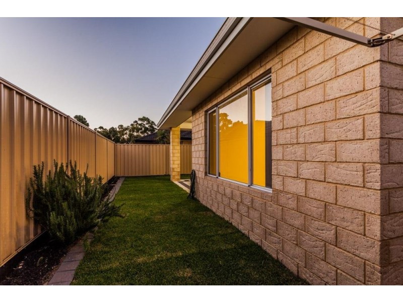 20 Fairlie Road, Canning Vale WA 6155