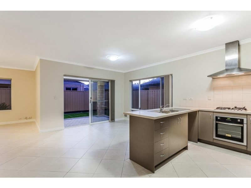 20 Fairlie Road, Canning Vale WA 6155