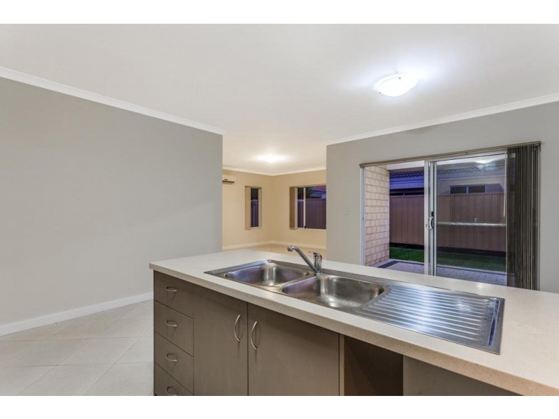 20 Fairlie Road, Canning Vale WA 6155