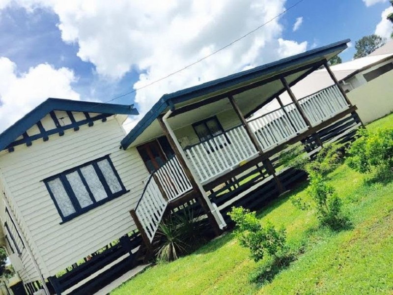 33 Mary Street, Mirani QLD 4754