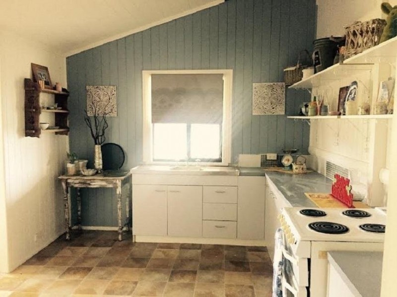 33 Mary Street, Mirani QLD 4754