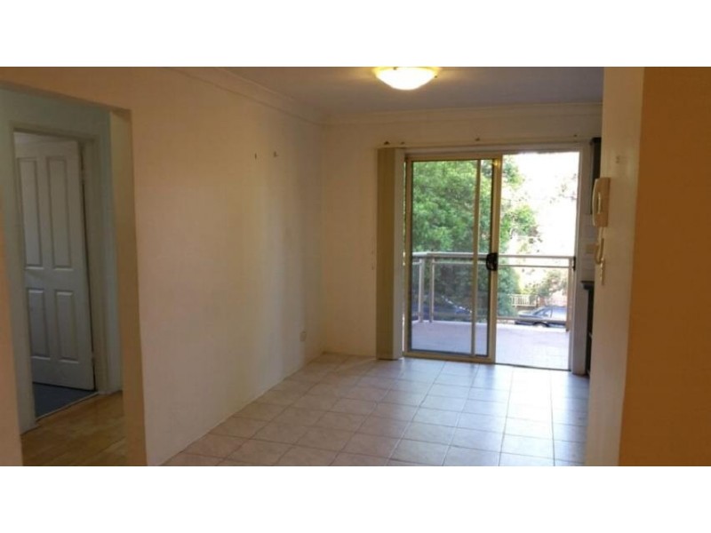 8/50 Reynolds Avenue, Bankstown NSW 2200