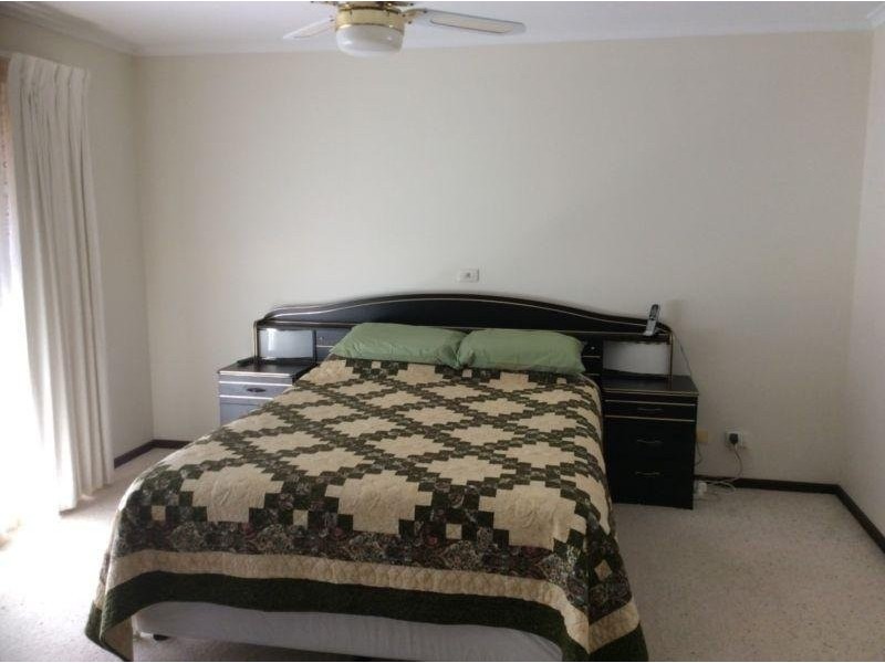 52 Mandeville Street, Hopetoun VIC 3396