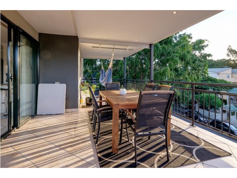 4/15 Eskgrove Street, East Brisbane QLD 4169