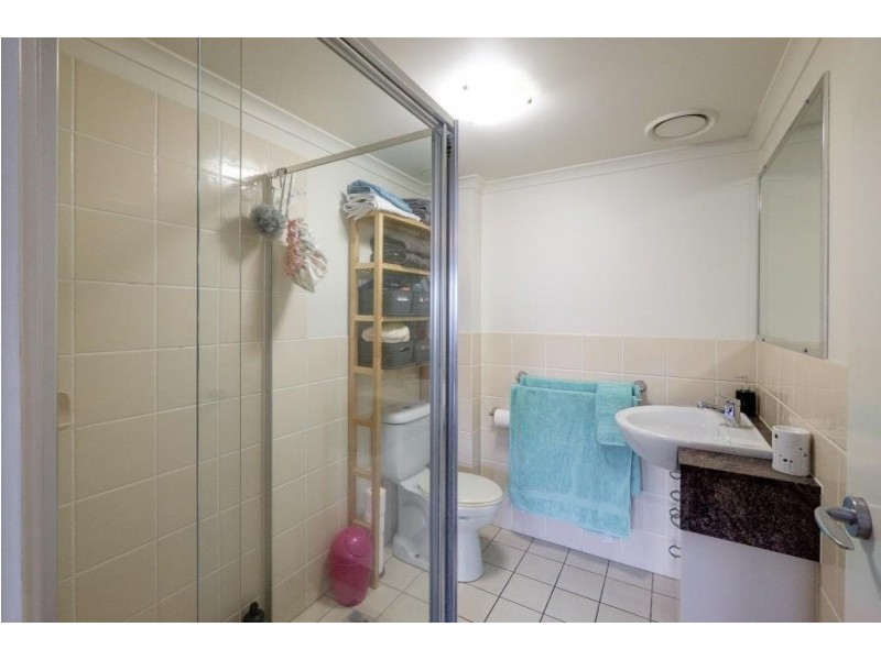 4/15 Eskgrove Street, East Brisbane QLD 4169