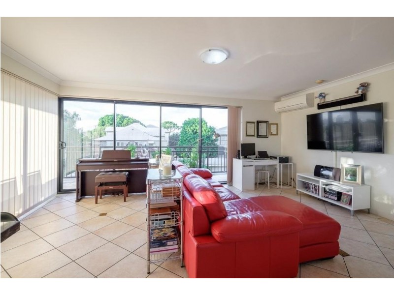 4/15 Eskgrove Street, East Brisbane QLD 4169