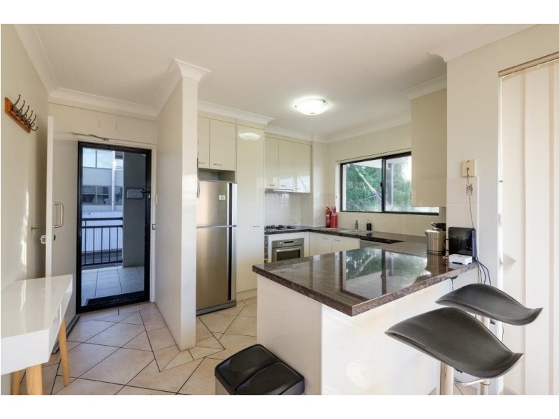 4/15 Eskgrove Street, East Brisbane QLD 4169