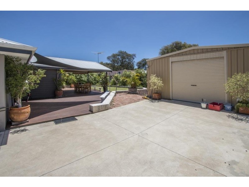 17 Harwood Road, Geographe WA 6280