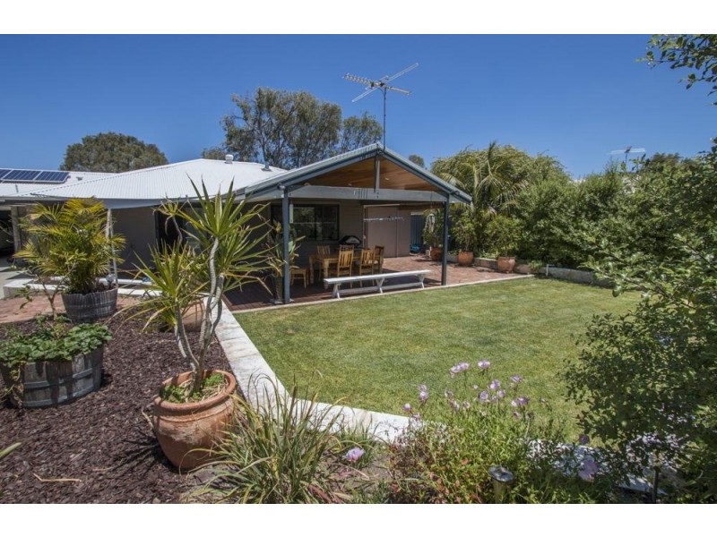 17 Harwood Road, Geographe WA 6280