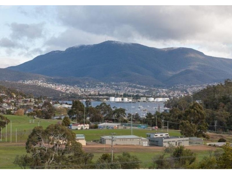 3/3 Llenroc Street,, Geilston Bay TAS 7015