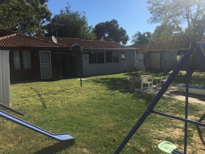 26 Marlboro Road, Swan View WA 6056