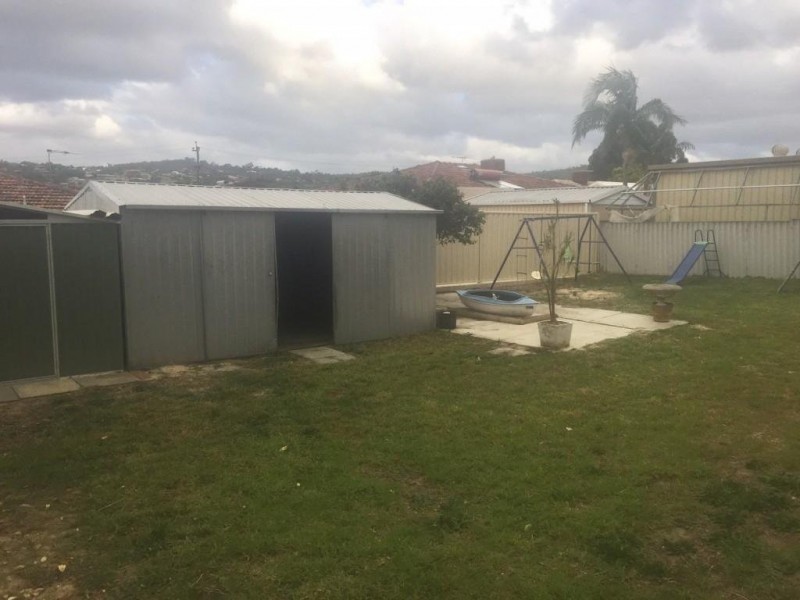 26 Marlboro Road, Swan View WA 6056