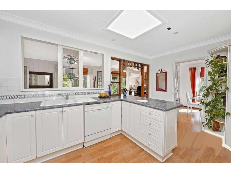 * Wills Avenue, Castle Hill NSW 2154