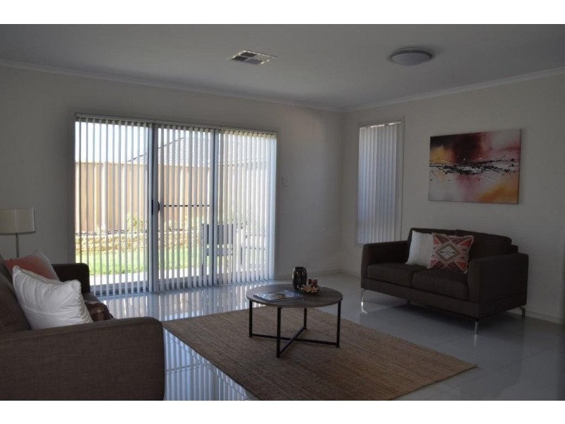 27 Kaurna Avenue, Aldinga Beach SA 5173