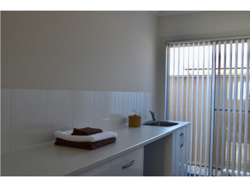 27 Kaurna Avenue, Aldinga Beach SA 5173