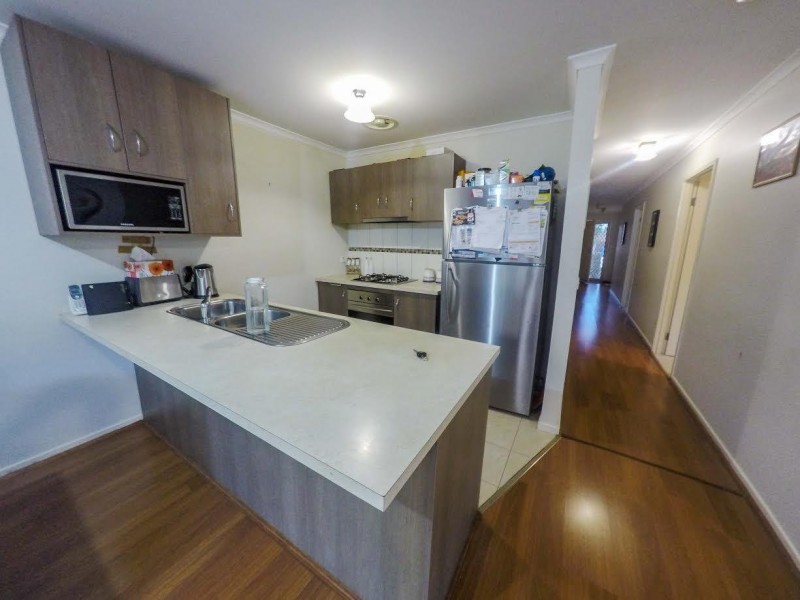 16 Greenaway Terrace, Cranbourne East VIC 3977