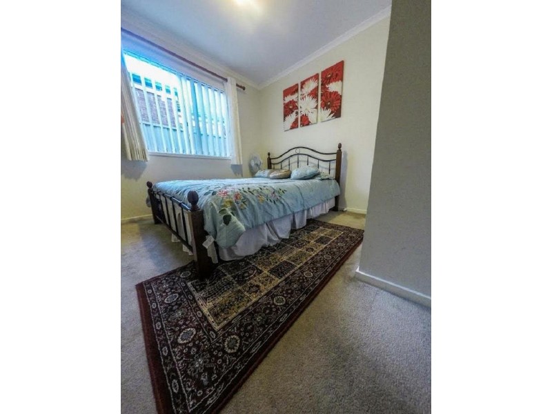 16 Greenaway Terrace, Cranbourne East VIC 3977