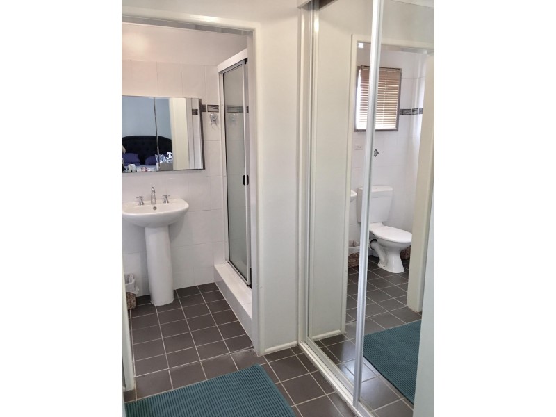 8 Mercury Street, Telina QLD 4680