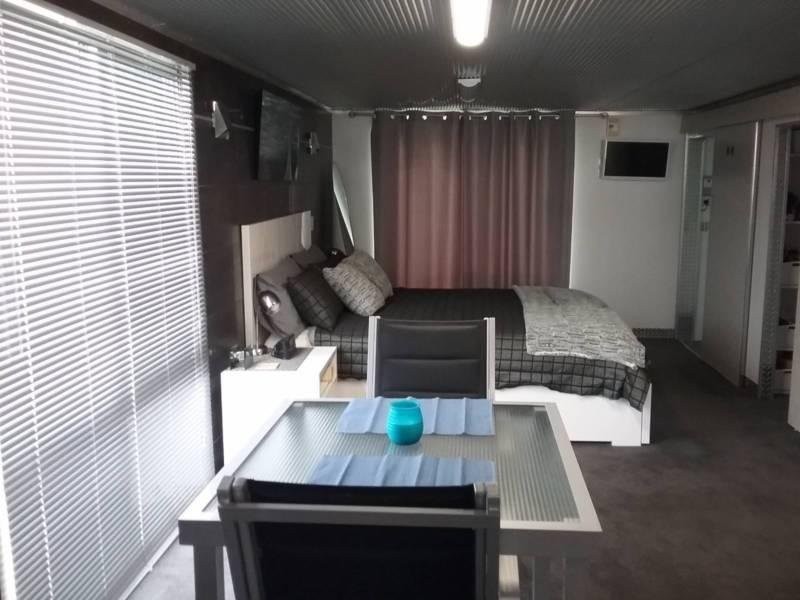* Bay Road, Victor Harbor SA 5211