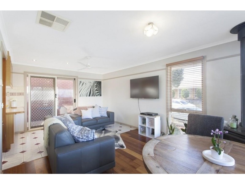 2/4 Culcairn Court, Narre Warren South VIC 3805