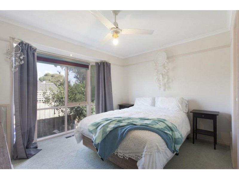 2/4 Culcairn Court, Narre Warren South VIC 3805