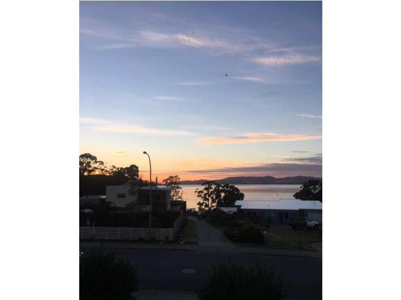 2/24 Staff Road, Electrona TAS 7054
